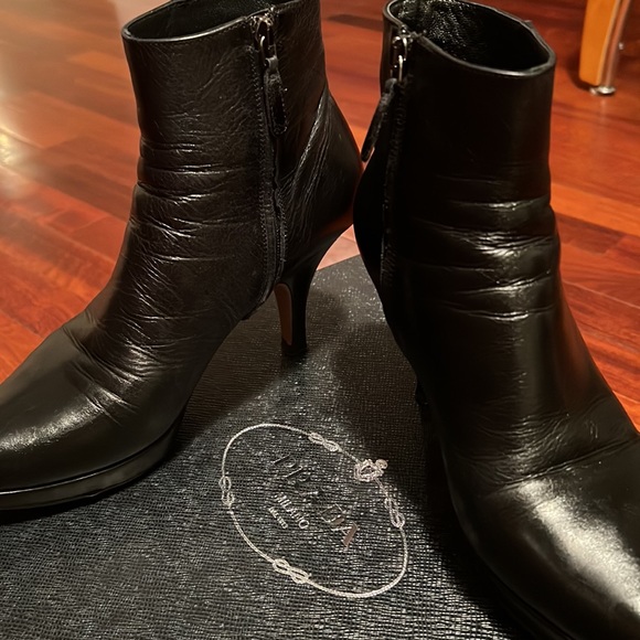 Boots 🥾 - Picture 4 of 7